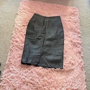 Elegant Black Pencil Skirt